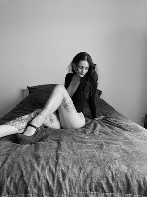 » #6/9 « / Boudoir Moments / Blog-Beitrag von <a href="https://mp-kunst.strkng.com/de/">Fotograf Matthias Petz (mp_kunst)</a> / 17.01.2025 09:58 / Nude