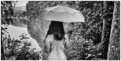 rainy day / Konzeptionell / rain,woman,nude