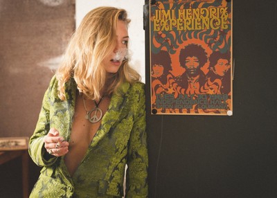 Experienced / Portrait / Music,Jimi,Portrait,Woodstock,Hendrix,Girl,Smoke,Peace