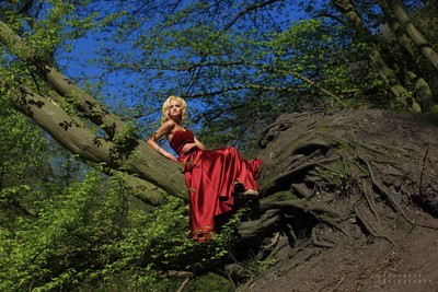 climbing / Fine Art / model,outdoor,visa,mua,makeupartist