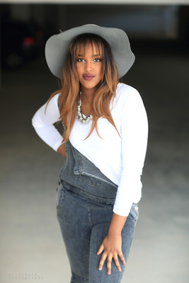 hat / Portrait / burundi,wuppertal,outdoor,beauty,girl