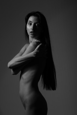 Erstaunt / Stimmungen / monochrome,stimmungen,nude,akt,diefotolounge