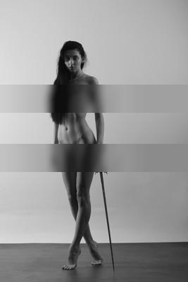 Walking with a sword / Nude / nude,sword,diefotolounge,akt,schwarz-weiss,monochrome