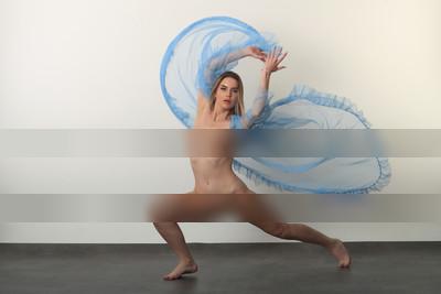 Dance / Nude / nude,diefotolounge,dancing,stimmungen,dress