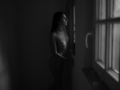 Schattenblick / Nude / nude,schwarz-weiss,stimmungen,fenster,window