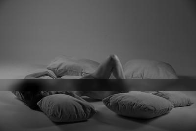 Kommt der Schlaf? / Nude / nude,nackt,schwarz-weiss,monochrome,diefotolounge