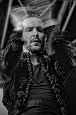 » #1/4 « / Arte Flamenco Festival 2021 / Blog post by <a href="https://strkng.com/en/photographer/surman+christophe/">Photographer surman christophe</a> / 2021-07-11 23:59 / Schwarz-weiss / flamenco