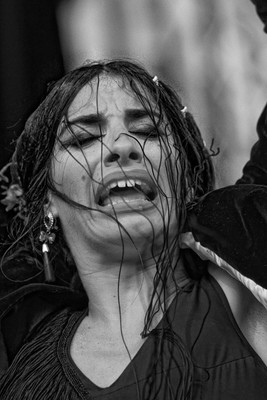 » #5/9 « / Arte Flamenco Festival 2023 / Blog post by <a href="https://strkng.com/en/photographer/surman+christophe/">Photographer surman christophe</a> / 2023-08-08 13:49 / Schwarz-weiss / Flamenco