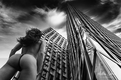 » #3/3 « / Nude in Public - Mutspenden im Kampf gegen Blutkrebs / Blog post by <a href="https://strkng.com/en/photographer/kristian+liebrand+-+profi-aktfotograf/">Photographer Kristian Liebrand - Profi-Aktfotograf</a> / 2021-03-27 07:20