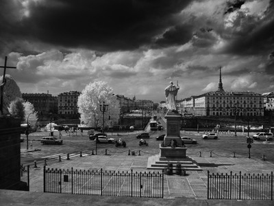 » #5/7 « / Infrared / Blog post by <a href="https://strkng.com/en/photographer/gian+luca+colombo/">Photographer Gian Luca Colombo</a> / 2021-04-14 11:28