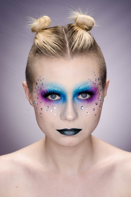 » #8/9 « / Fashion Beauty headshots with Katy / Blog-Beitrag von <a href="https://strkng.com/de/fotograf/curtis+joe+walker/">Fotograf Curtis Joe Walker</a> / 29.06.2021 02:45 / Mode / Beauty / fashion,beauty,expression,eyes,face,portrait,headshot,makeup