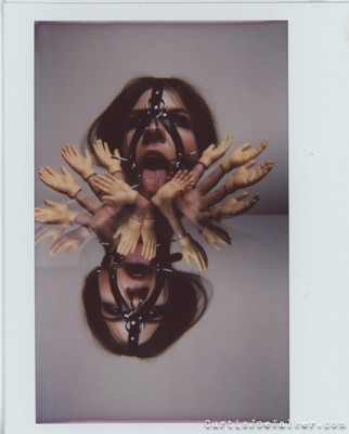 Fae D Cay  Fingerhands - Instax / Konzeptionell / film,analog,portrait,face,fingerhands,tongue,fetish,bdsm,bondage,instax,instant film,lomography