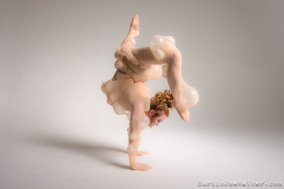 Lady Lumps #2 / Action / bubbles,balloon,handstand,redhead,nylon,contortion,dance,acrobat