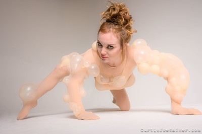 Lady Lumps #5 / Mode / Beauty / balloon,nylon,bubble,redhead,dance,pose,contortion,flexibility,flexy,body positive