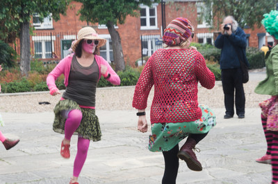 » #1/9 « / This Time! / Blog post by <a href="https://strkng.com/en/photographer/pete+jordan/">Photographer Pete Jordan</a> / 2021-09-14 23:54 / Performance / dance,music,morris dancing,Lincoln