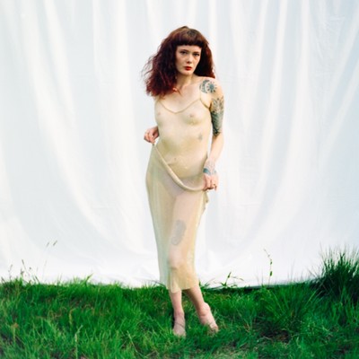 » #7/9 « / Das neue Kleid / Blog-Beitrag von <a href="https://strkng.com/de/fotograf/wendelin+kipping/">Fotograf Wendelin Kipping</a> / 06.09.2023 08:52