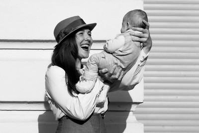 young mother 2 / Schwarz-weiss / motherhood,Baby,Happyness,Fashion