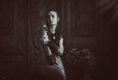 » #4/9 « / Halyna / Blog post by <a href="https://strkng.com/en/photographer/harald+heinrich/">Photographer Harald Heinrich</a> / 2025-01-09 21:34