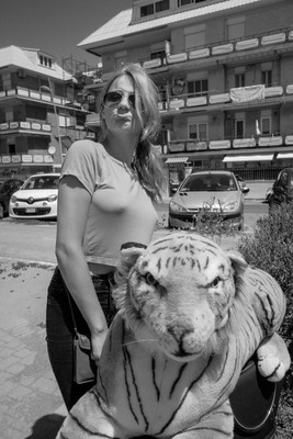 Ostia 4 / Street / streetphotography,portrait,girl,tiger,italia