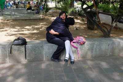 A couple in Zocalo / Street / streetphotography,love,couple,mexico,oaxaca