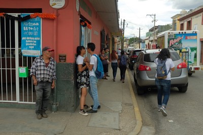 Streets of Oaxaca / Street / streetphotography,mexico,oaxaca,people