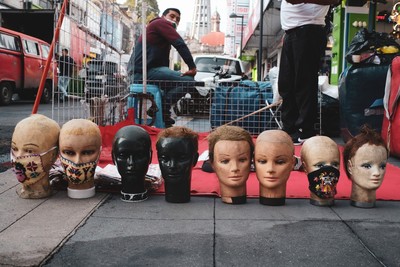 Heads up! / Street / streetphotography,heads,mannequins,mexico