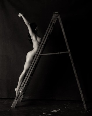 » #3/4 « / studio shoot with Yoana / Blog-Beitrag von <a href="https://strkng.com/de/fotograf/ben+ernst2/">Fotograf ben ernst2</a> / 16.08.2021 20:51 / Nude