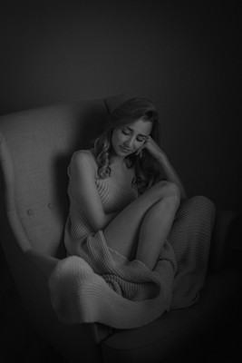 » #3/5 « / rainy sunday / Blog post by <a href="https://strkng.com/en/photographer/moritz+herrmann/">Photographer Moritz Herrmann</a> / 2021-11-08 09:19 / Portrait