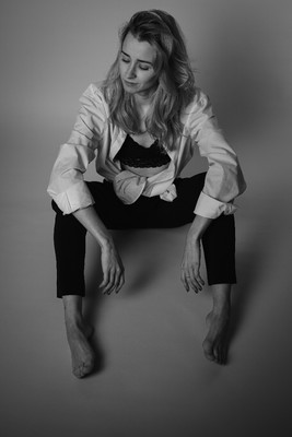 » #2/5 « / Maxi / Blog post by <a href="https://strkng.com/en/photographer/moritz+herrmann/">Photographer Moritz Herrmann</a> / 2022-01-22 09:35 / Portrait