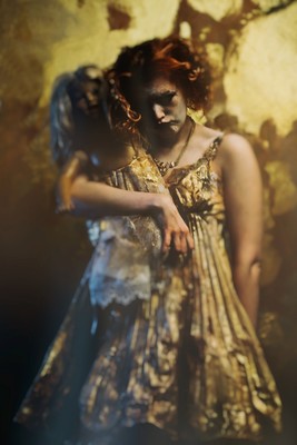 Puppet / Konzeptionell / surrealism,surrealismus,upcyclingfashion,fairytale,fashion-editorial,fashionphotography