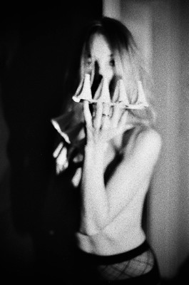 » #6/9 « / Sara / Blog post by <a href="https://strkng.com/en/photographer/eldark+photography/">Photographer ELDARK PHOTOGRAPHY</a> / 2022-02-22 10:38 / Schwarz-weiss