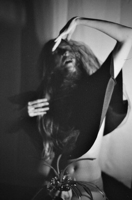 » #9/9 « / Annika / Blog post by <a href="https://strkng.com/en/photographer/eldark+photography/">Photographer ELDARK PHOTOGRAPHY</a> / 2022-02-26 13:54 / Schwarz-weiss