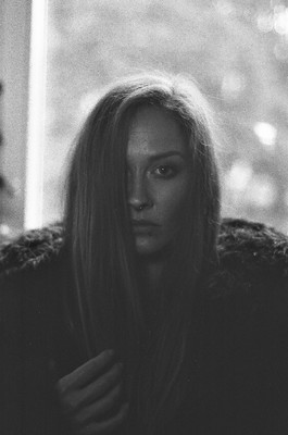 » #5/7 « / Monique / Blog post by <a href="https://strkng.com/en/photographer/eldark+photography/">Photographer ELDARK PHOTOGRAPHY</a> / 2022-03-31 13:35 / Schwarz-weiss