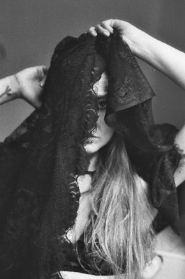 » #7/7 « / Monique / Blog post by <a href="https://strkng.com/en/photographer/eldark+photography/">Photographer ELDARK PHOTOGRAPHY</a> / 2022-03-31 13:35 / Schwarz-weiss