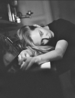 » #5/8 « / Laura / Blog post by <a href="https://strkng.com/en/photographer/eldark+photography/">Photographer ELDARK PHOTOGRAPHY</a> / 2022-05-10 15:03 / Schwarz-weiss