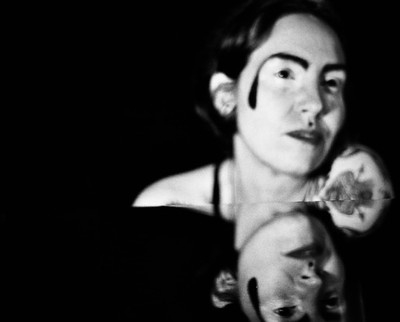 » #2/9 « / Emma Ruth rundle / Blog-Beitrag von <a href="https://strkng.com/de/fotograf/eldark+photography/">Fotograf ELDARK PHOTOGRAPHY</a> / 09.08.2022 14:03 / Schwarz-weiss