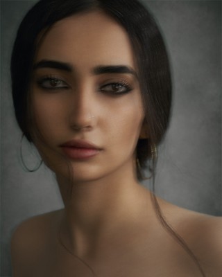 » #1/4 « / Portrait of Ghazaleh / Blog-Beitrag von <a href="https://strkng.com/de/fotograf/morteza+khobzi/">Fotograf Morteza khobzi</a> / 23.08.2023 11:27 / Portrait