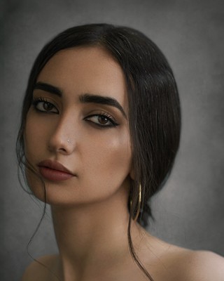 » #4/4 « / Portrait of Ghazaleh / Blog-Beitrag von <a href="https://strkng.com/de/fotograf/morteza+khobzi/">Fotograf Morteza khobzi</a> / 23.08.2023 11:27 / Portrait