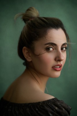 » #1/2 « / Tara / Blog-Beitrag von <a href="https://strkng.com/de/fotograf/morteza+khobzi/">Fotograf Morteza khobzi</a> / 23.11.2023 06:36 / Portrait