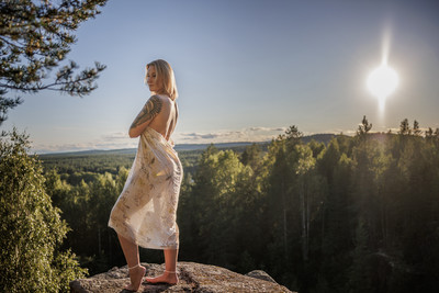 » #8/9 « / Jasmin at the cliff / Blog post by <a href="https://strkng.com/en/photographer/andreas-f/">Photographer Andreas_F</a> / 2024-09-22 22:15