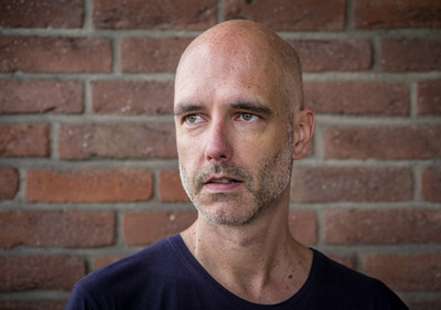 » #3/6 « / P &amp; N / Blog post by <a href="https://strkng.com/en/photographer/vhartung/">Photographer VHartung</a> / 2025-05-16 06:47