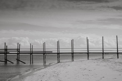 Geteilt durch 9 / Landscapes / landscape,landscapephotography,blackandwhite,blackandwhitephotography,texel,travel,minimalism