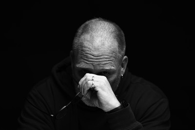 » #2/6 « / Eigene Bilder von sich machen / Blog-Beitrag von <a href="https://strkng.com/de/fotograf/atelier+volker+lewe/">Fotograf Atelier Volker Lewe</a> / 22.01.2023 17:56