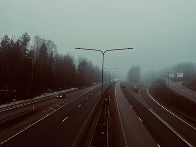 » #3/4 « / Spring delayed / Blog-Beitrag von <a href="https://strkng.com/de/fotograf/kris+taylor/">Fotograf Kris Taylor</a> / 09.04.2024 14:52 / Street