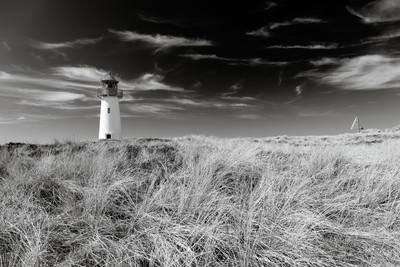 List West aus etwas Entfernung / Natur / dünen,dunes,clouds,wolken,leuchtturm,lighthouse