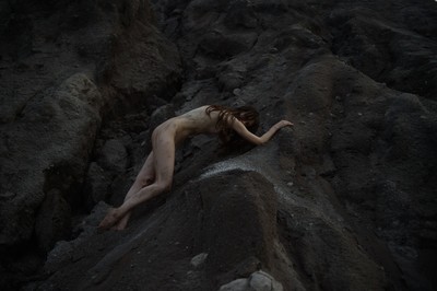 » #9/9 « / Coal mining / Blog-Beitrag von <a href="https://strkng.com/de/fotograf/yauhen+yerchak/">Fotograf Yauhen Yerchak</a> / 14.10.2023 20:35 / Nude