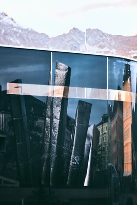 The Mountain’s Echo in Art / Street