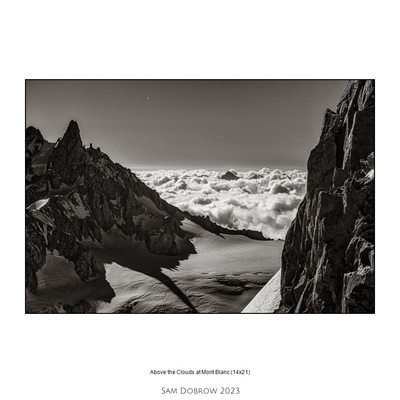 » #3/5 « / Exploring Mont Blanc / Blog-Beitrag von <a href="https://strkng.com/de/fotograf/samdobrow+photography/">Fotograf samdobrow photography</a> / 26.07.2023 20:01 / Schwarz-weiss / minimalism,montblanc,glacier,infrared,fineart,landscape,blackandwhite
