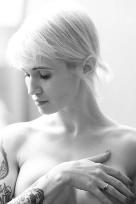 » #8/9 « / A playful light captures a playful spirit / Blog post by <a href="https://dave-mack.strkng.com/en/">Photographer Dave Mack</a> / 2024-12-20 14:33 / Portrait