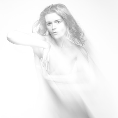 » #1/3 « / Blog-Beitrag von <a href="https://dave-mack.strkng.com/de/">Fotograf Dave Mack</a> / 26.05.2025 02:33 / Portrait